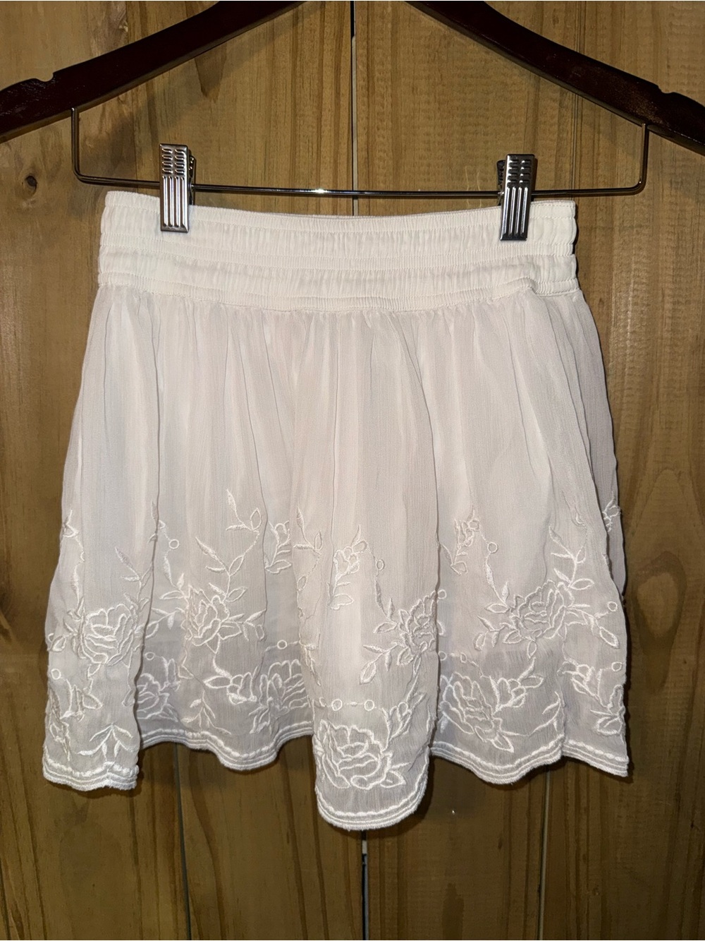 Forever 21 White Embroidered Skater Skirt